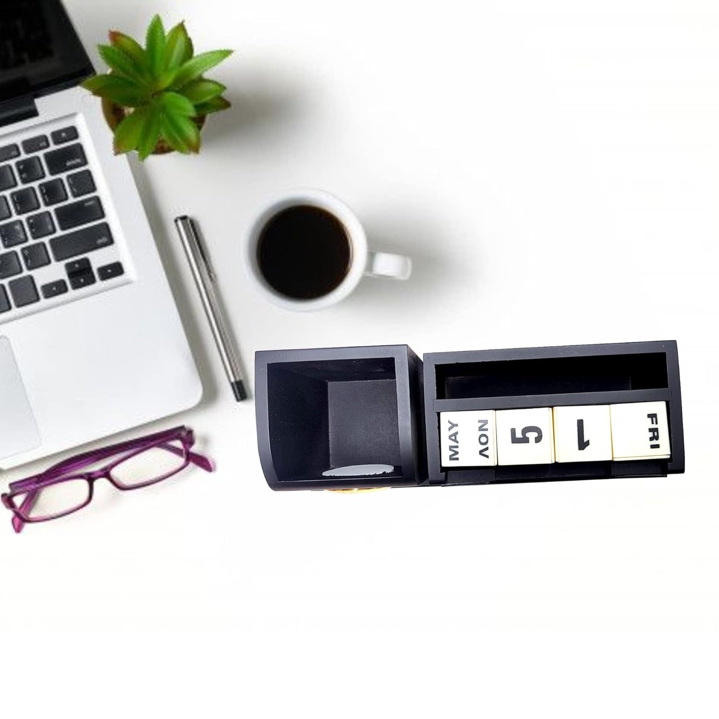 Shreya Creation Sensy Gifts Personalized Pen Stand with Name for Office Table & Study Table