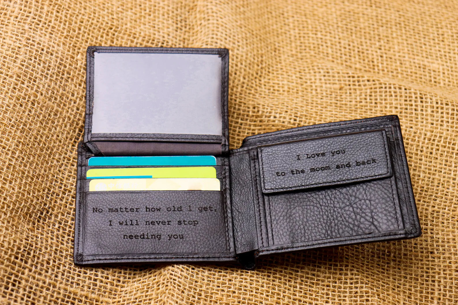 Handcrafted Pebbled Leather Men's Wallet – Custom Engraved Bifold with Contrast Stitching in Premium Gift Box