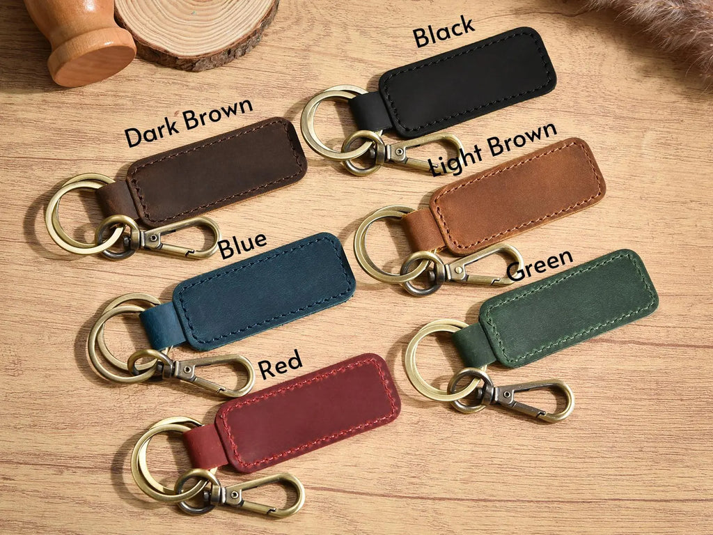 The Heritage Clip:Personalized Full-Grain Leather Lobster Clasp Keychain