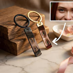 The Soulmate Glance: Personalized Photo Eye & Message Keychain